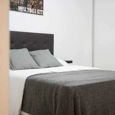 Apartamento Sotano En Gran Via Madrid Exterior foto